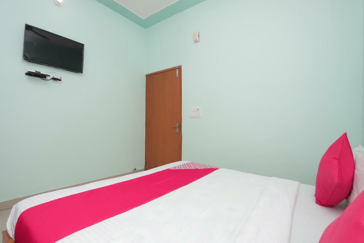Oyo 38520 Hotel Silverspoon Roorkee Экстерьер фото